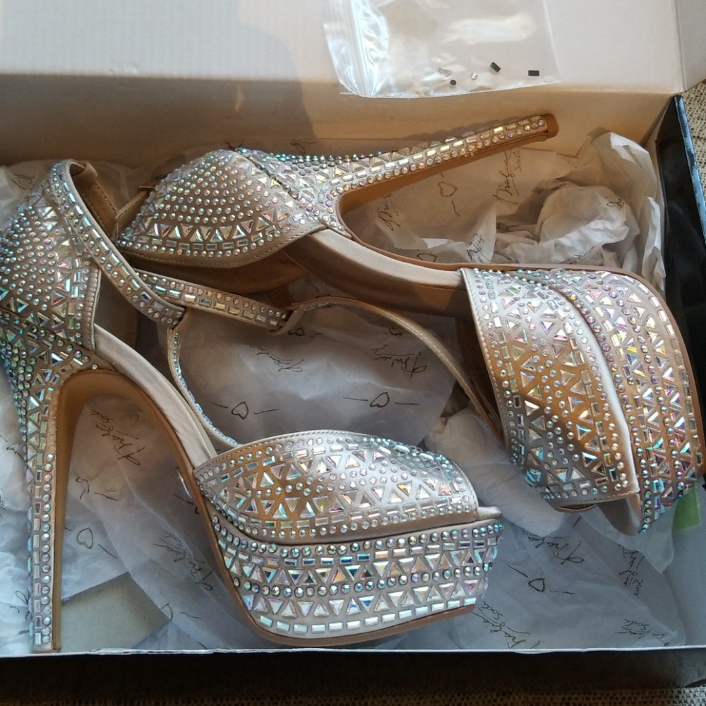 Thalia champagne heels